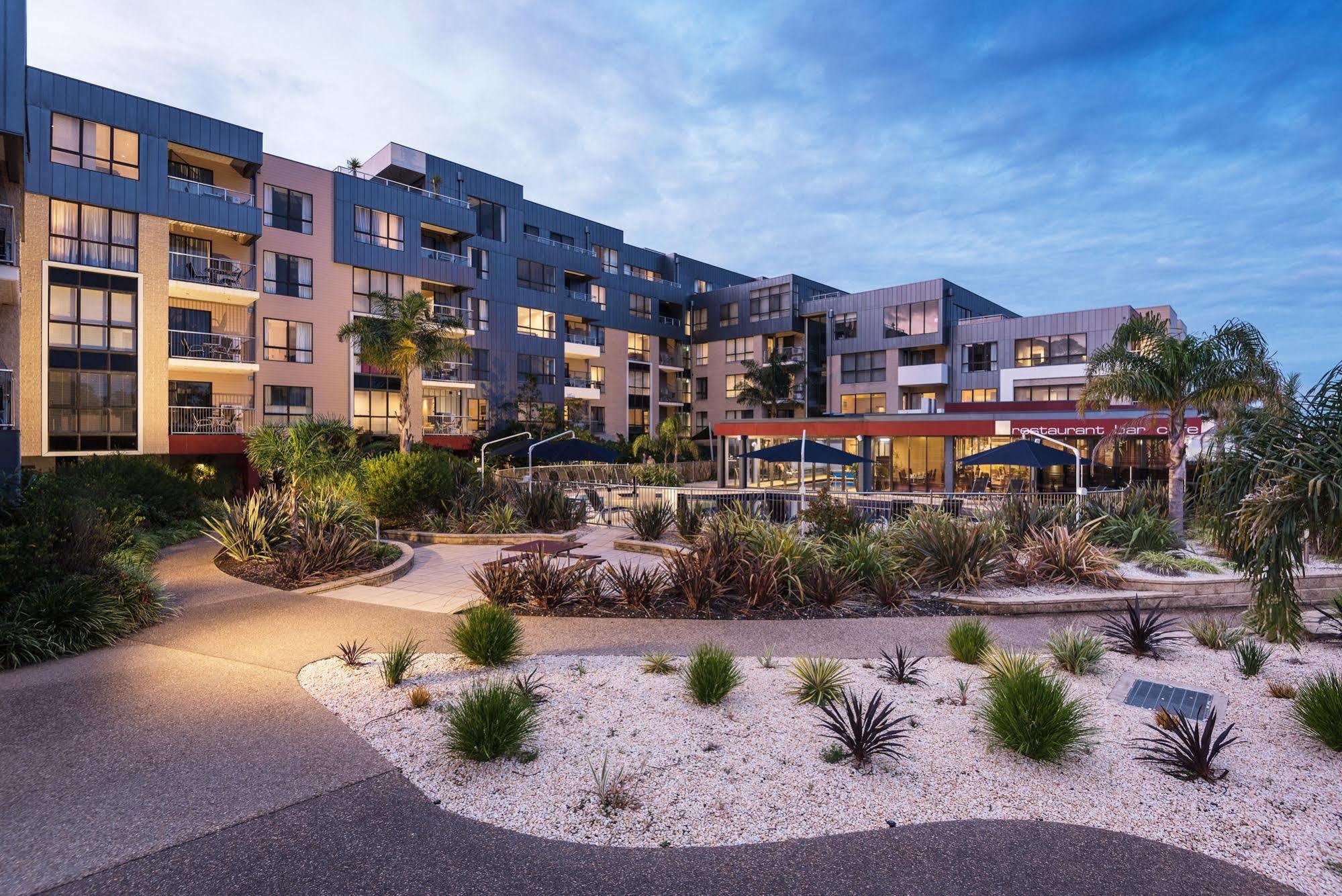 The Esplanade Resort And Spa Lakes Entrance Buitenkant foto